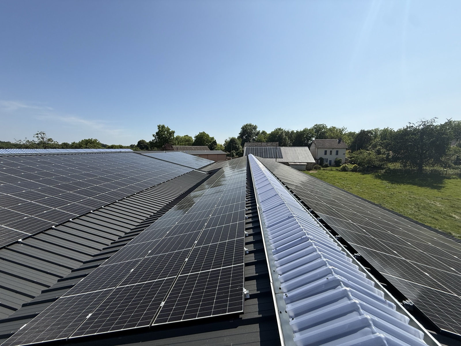 Installation photovoltaïque professionnelle ou agricole — SLG RESEAU ENR Loire