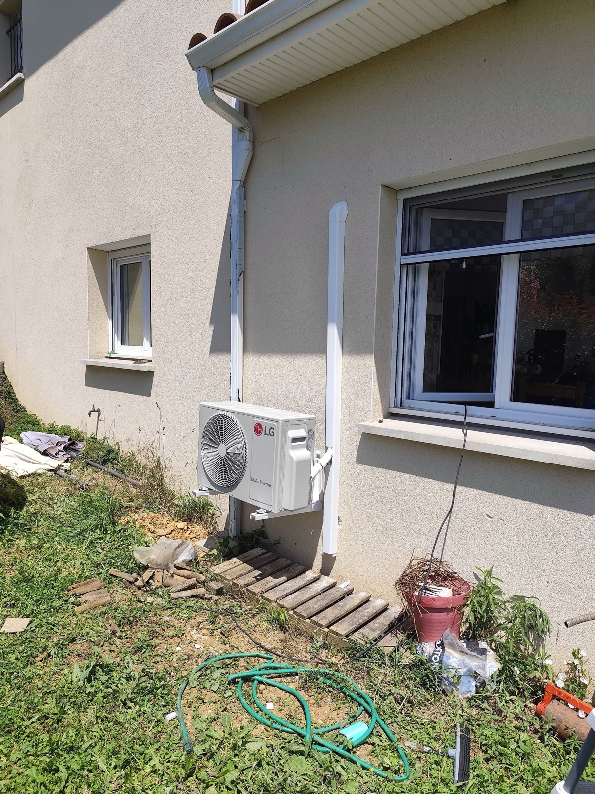 Installation climatisation — chantier SLG RESEAU ENR Loire