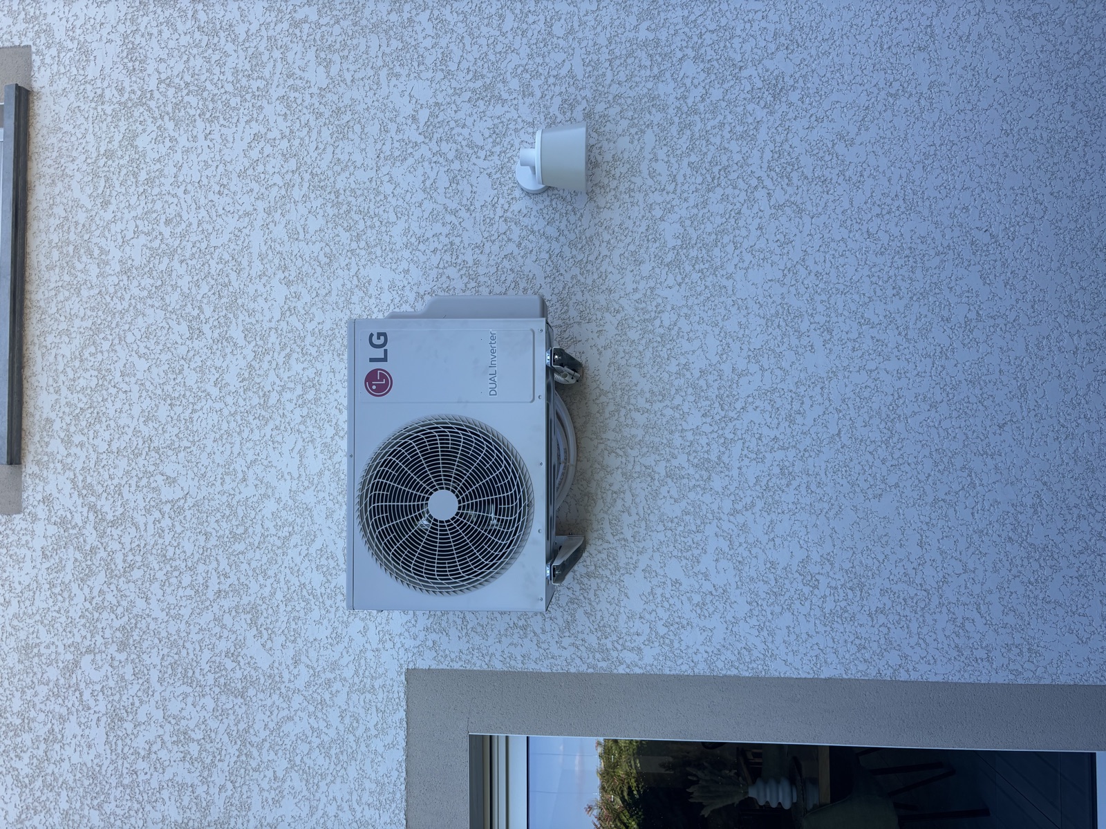 Installation climatisation — chantier SLG RESEAU ENR Loire