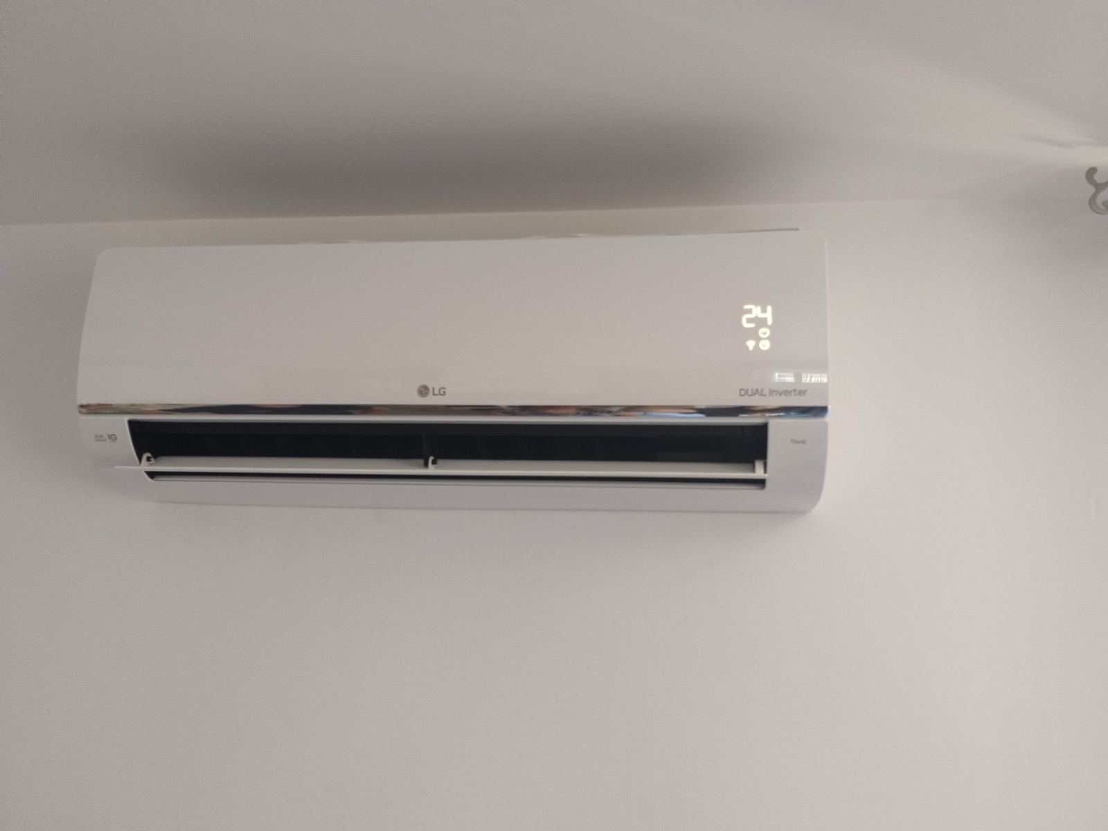 Installation climatisation — chantier SLG RESEAU ENR Loire