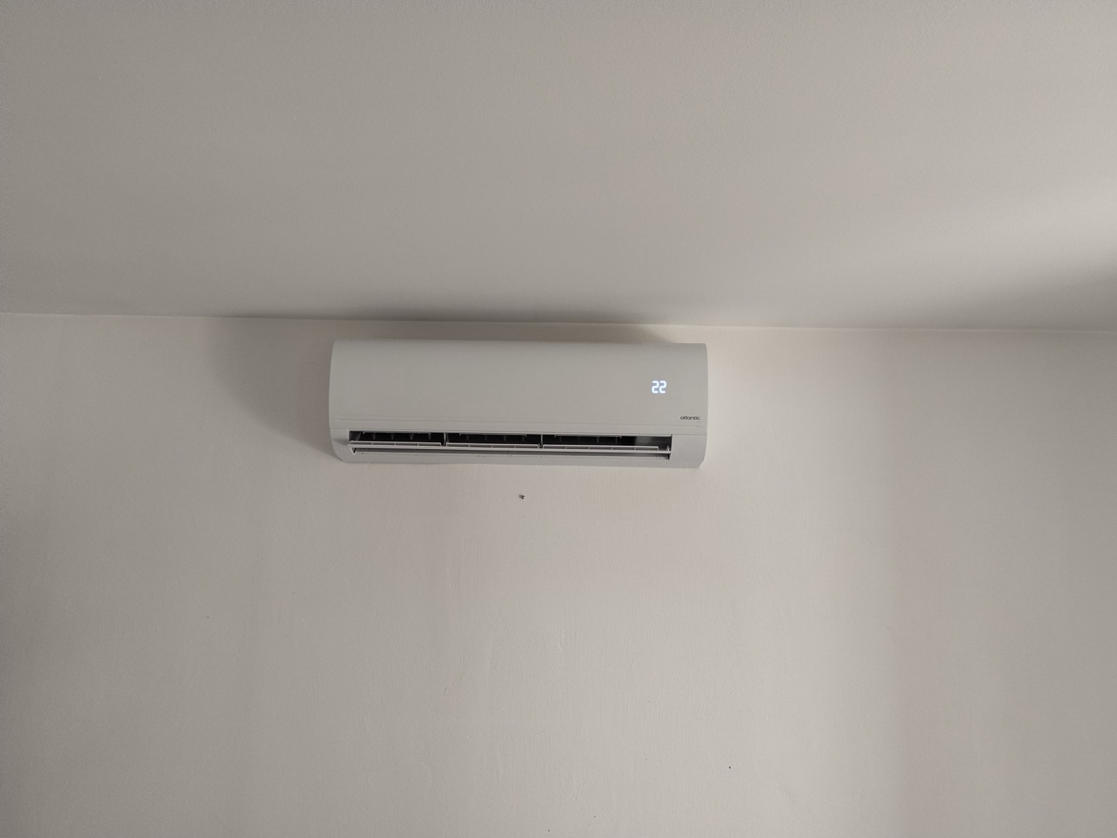 Installation climatisation — chantier SLG RESEAU ENR Loire