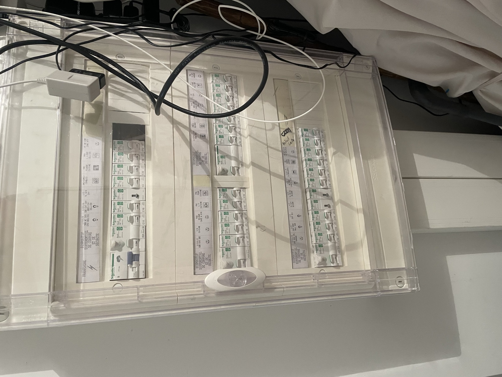 Installation climatisation — chantier SLG RESEAU ENR Loire
