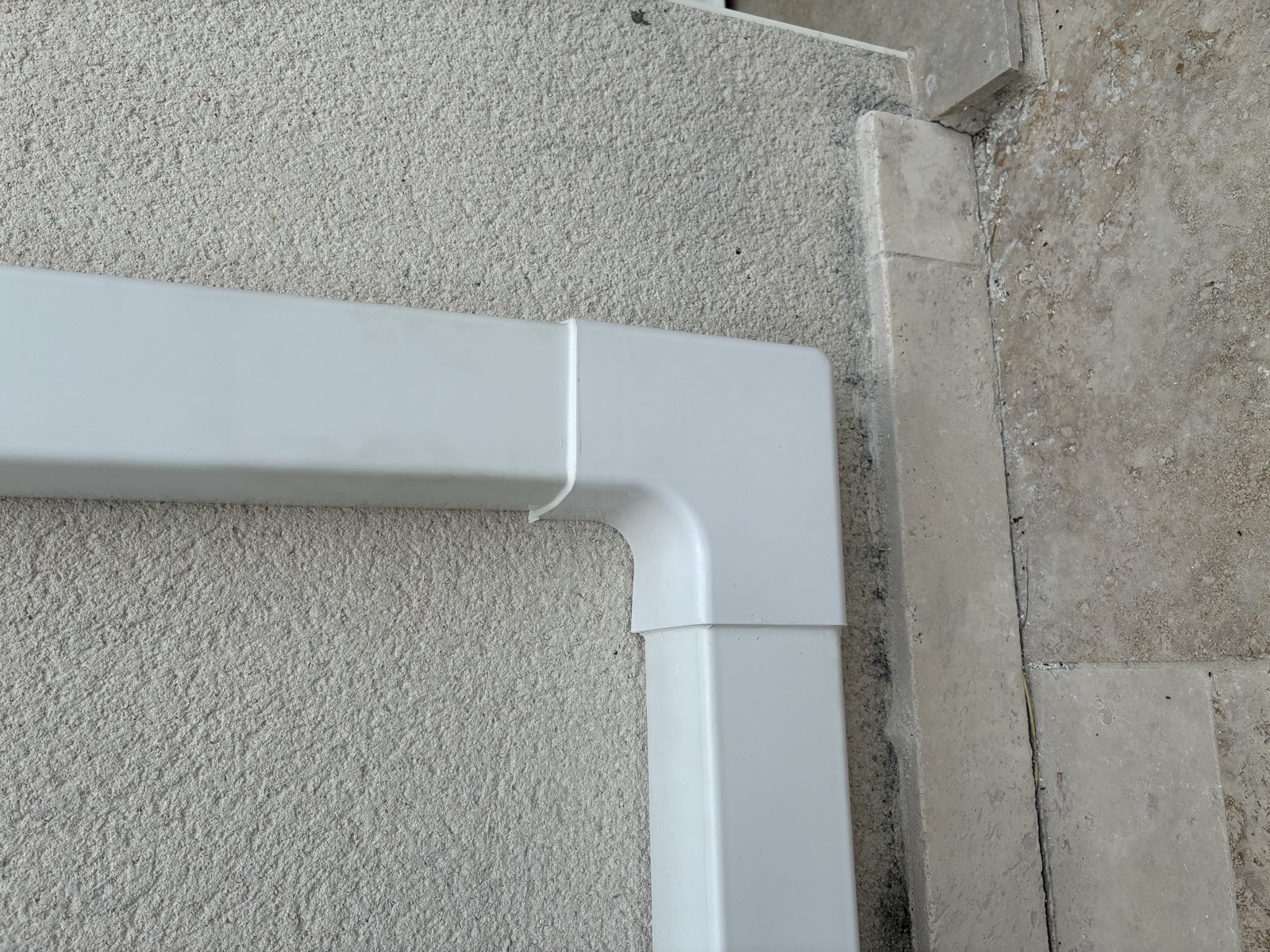 Installation climatisation — chantier SLG RESEAU ENR Loire